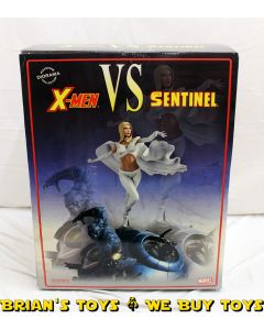 Sideshow #9008 Marvel X-men V Sentinal Beast and White Queen (Box Damaged)