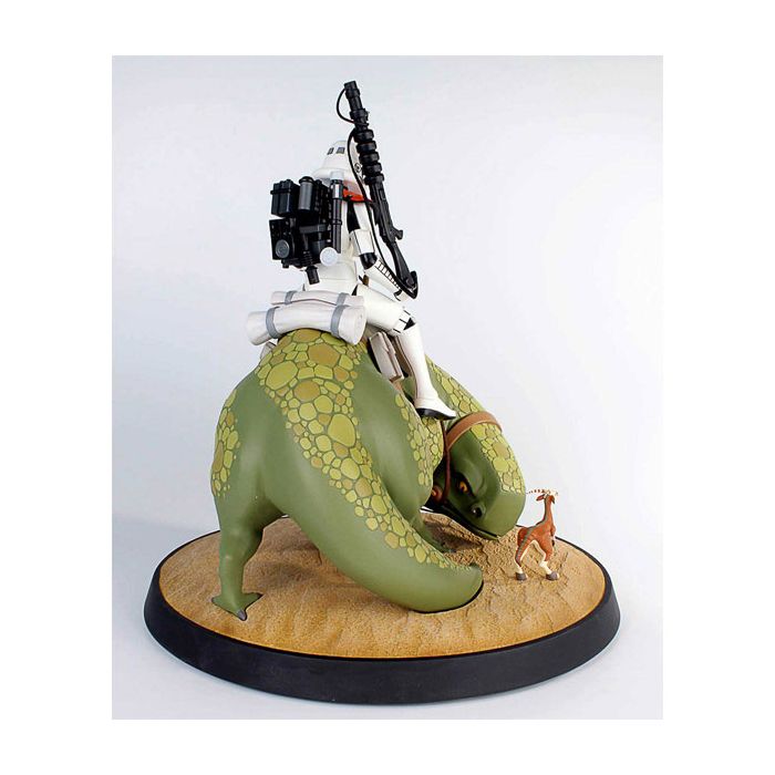 Gentle Giant Maquette Sandtrooper on Dewback Animated