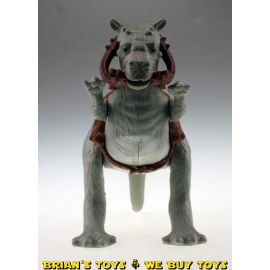 Vintage Kenner Star Wars Beast Loose TaunTaun C8 (solid belly)